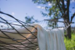 ein Badetuch auf Reisen - Bild:Pexels